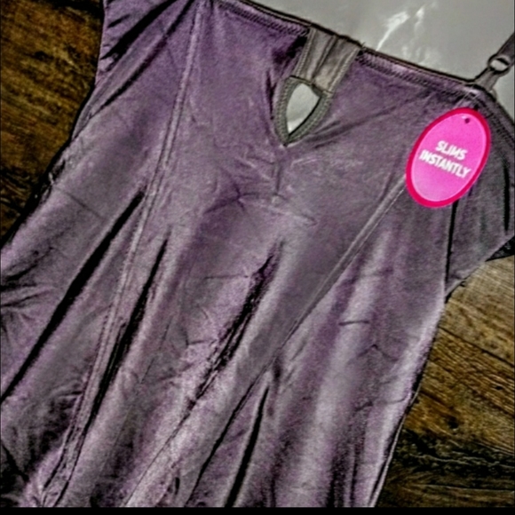 Flexees Full Shapewear Size S/M 36B Push Up NWT - Picture 5 of 11